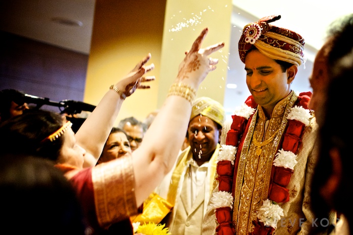 indian-wedding-throwing-rice