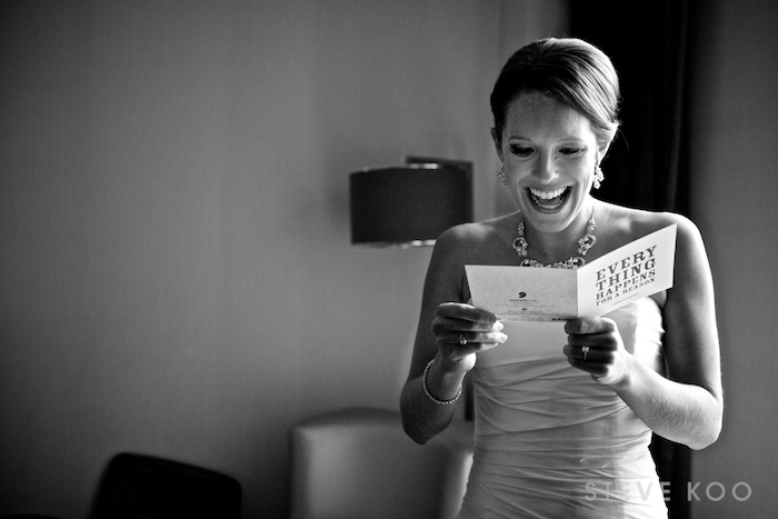 bride-reading-note-from-groom
