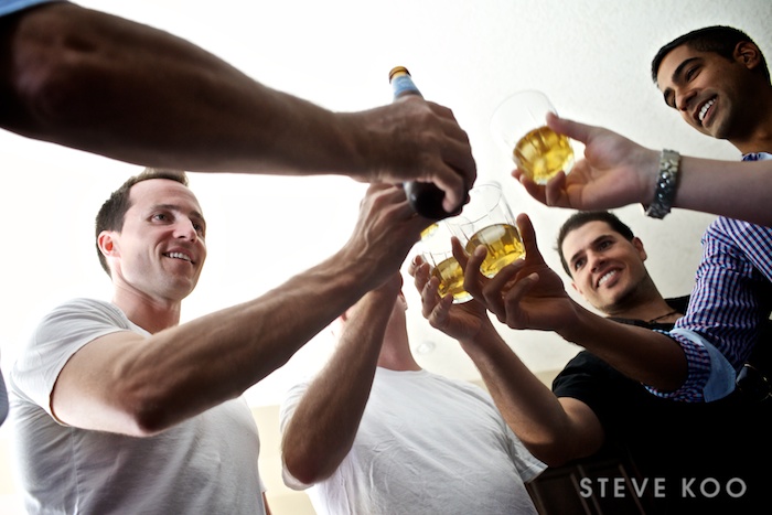 groomsmen-toasting