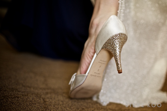 gold-wedding-shoes-heel