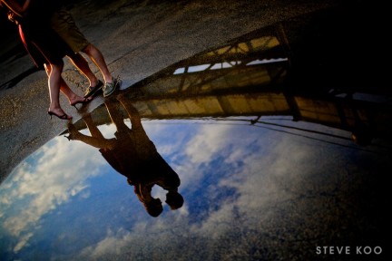 rain-puddle-engagement-photo