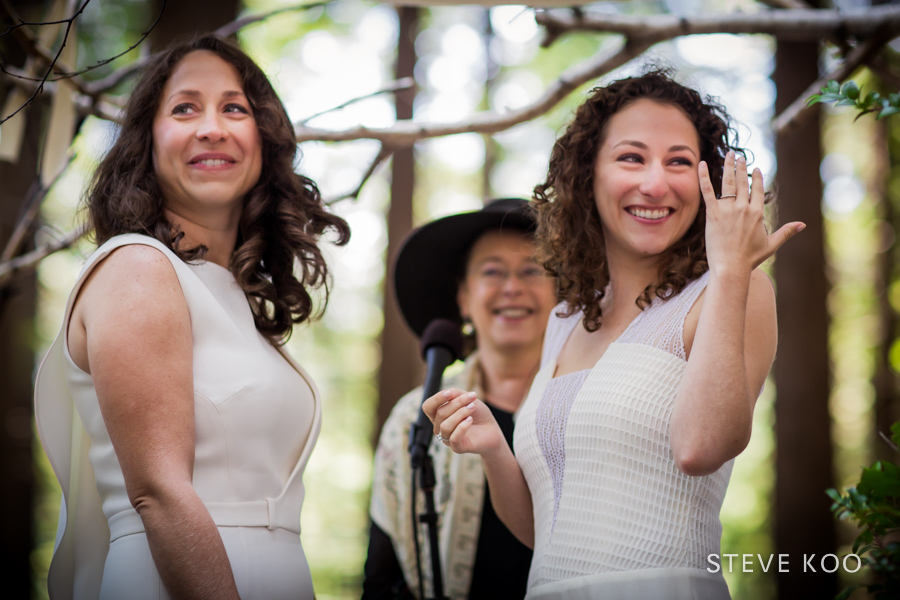 lesbian-wedding-ceremony