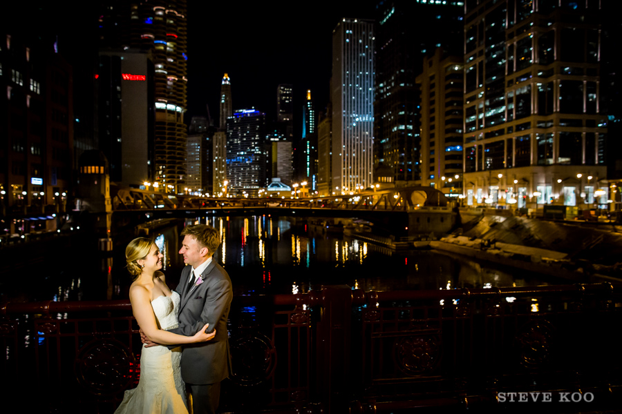 night-chicago-downtown-wedding-photo