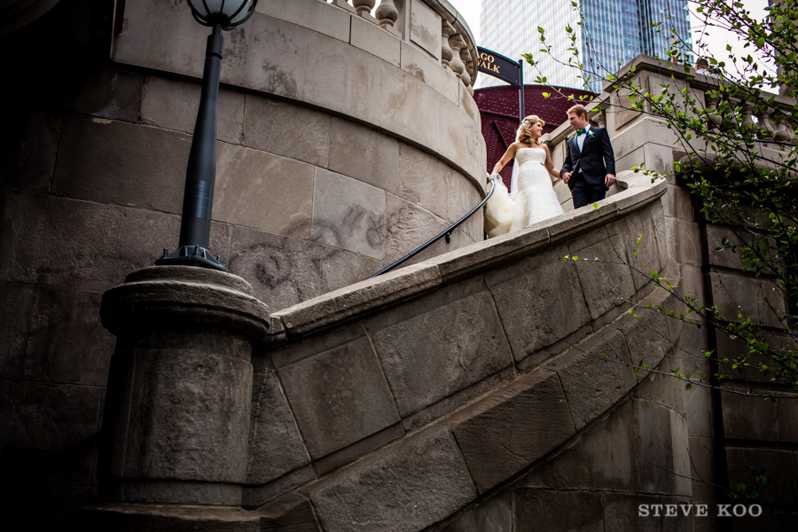 chicago-riverwalk-wedding-photo