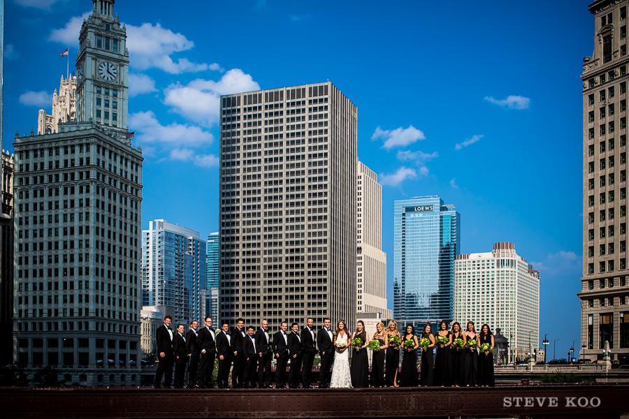 chicago-bridge-wedding-party