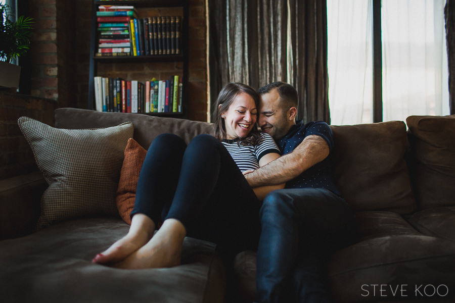 engagement-photos-at-home-002