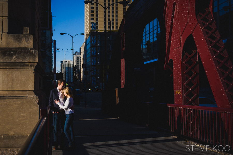 downtown-chicago-engagement-photos-12