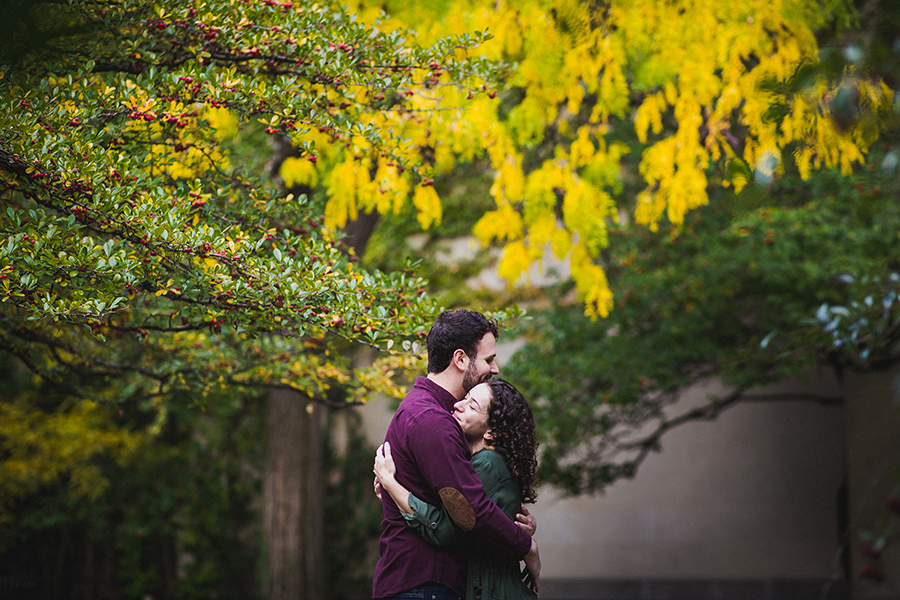 downtown-chicago-fall-engagement-photos-02