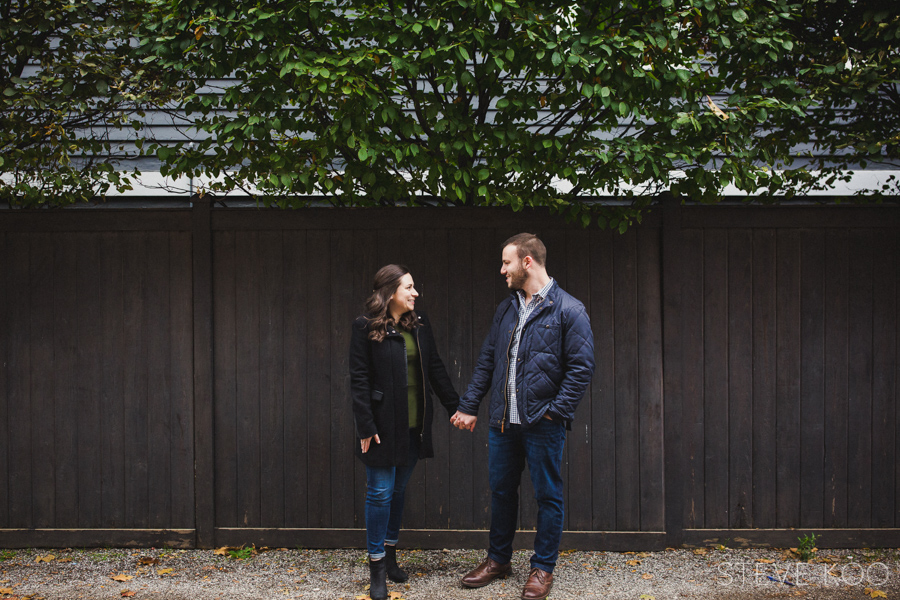 fall-lincolnpark-engagement-photo-04